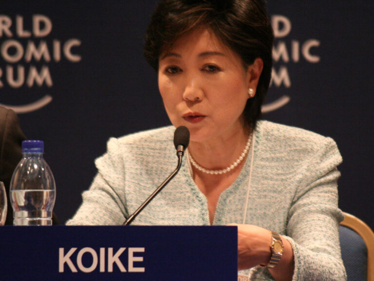 Yuriko Koike anuncia candidatura à reeleição como governadora de Tóquio